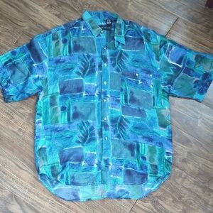 Vintage 100% Silk Blue and Green Short Sleeve Button-Up Shirt